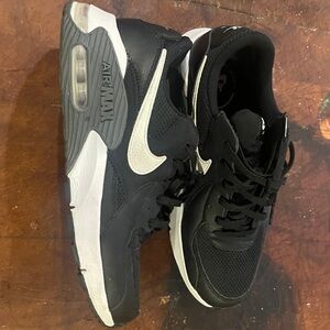 Nike Air Max Women’s Black and White Sneakers